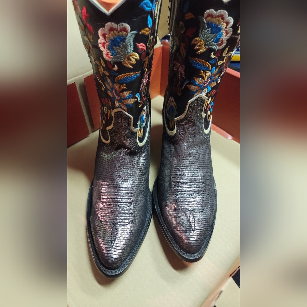 Old Gringo BRUNI Sz 8 Black Metallic Nwot Floral Embroidery